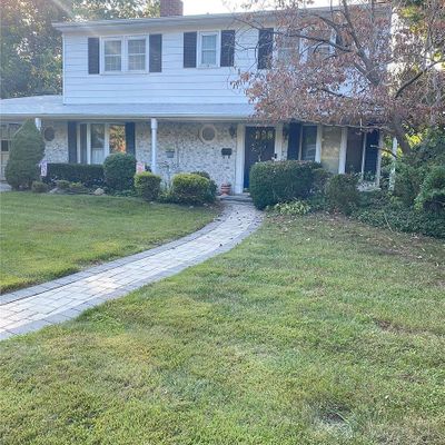 70 Cypress Ln E, Westbury, NY 11590