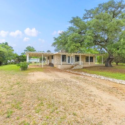 725 Canyon Circle Dr, Canyon Lake, TX 78133