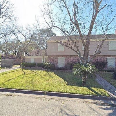 1117 Estate Dr, La Marque, TX 77568