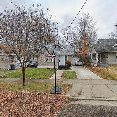 1128 Belleflower Rd, Akron, OH 44307