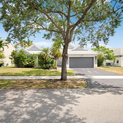 10185 Grove Ln, Cooper City, FL 33328