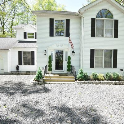 104 Dunchurch Dr, Bushkill, PA 18324