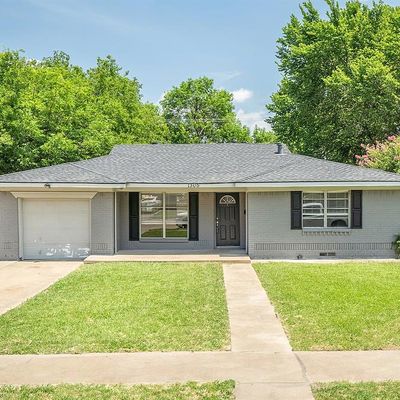 1305 Bandera Ln, Garland, TX 75040