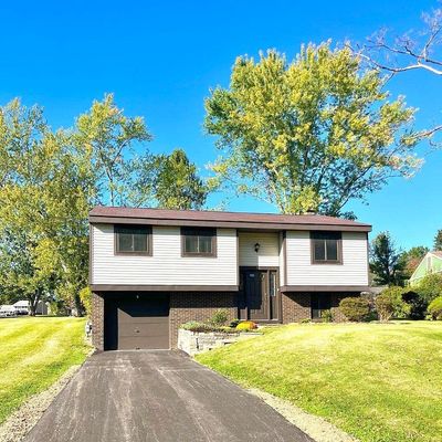 157 Summit Ridge Dr, Bridgeville, PA 15017