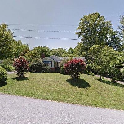 206 Linden St, Arden, NC 28704