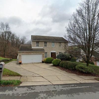 209 Lake Colony Dr, Venetia, PA 15367