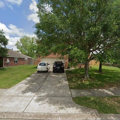 2106 Goldfinch Ln, League City, TX 77573