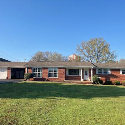 2215 E 6 Th St, Muscle Shoals, AL 35661