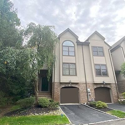 29 Jordan Dr, River Edge, NJ 07661