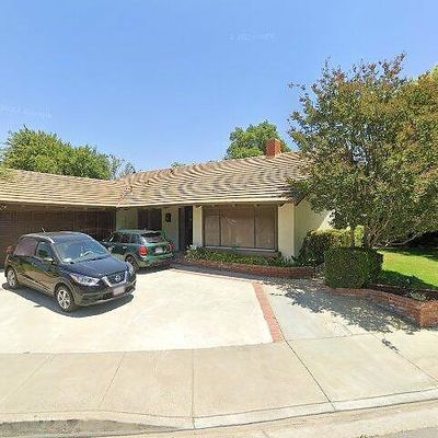 25300 Avenida Ronada, Valencia, CA 91355