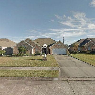 3157 Forest Oaks Dr, Port Neches, TX 77651