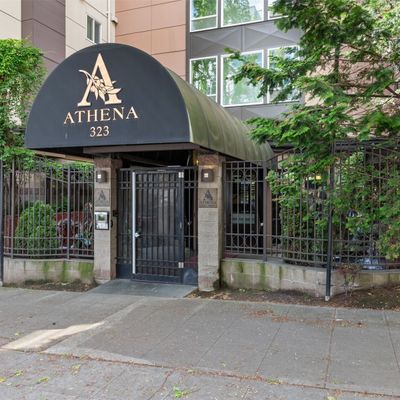 323 Queen Anne Ave N #410, Seattle, WA 98109