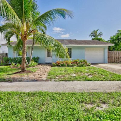 4669 Vespasian Ct, Lake Worth, FL 33463