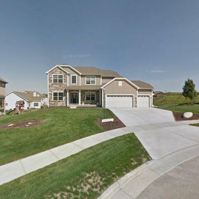 3806 Woodland Trl, Waukesha, WI 53188