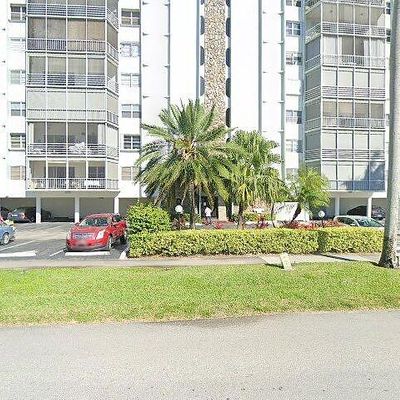 400 Diplomat Pkwy #708, Hallandale Beach, FL 33009