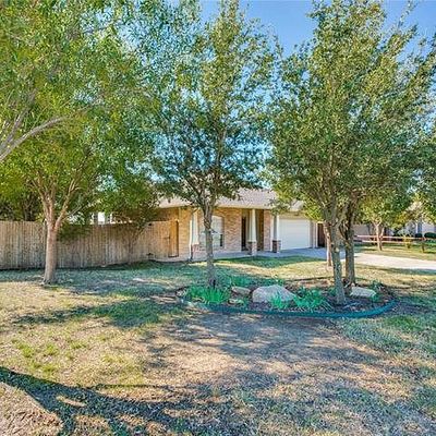 401 Madison Pl, Ponder, TX 76259