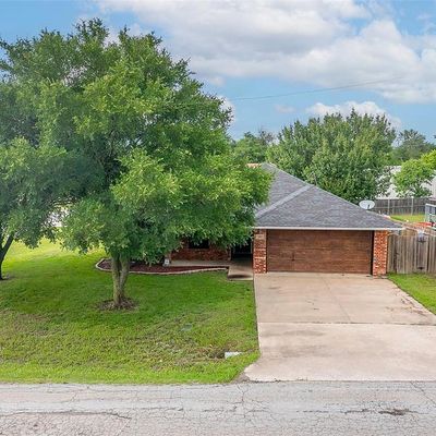 402 W Thomas St, Leonard, TX 75452