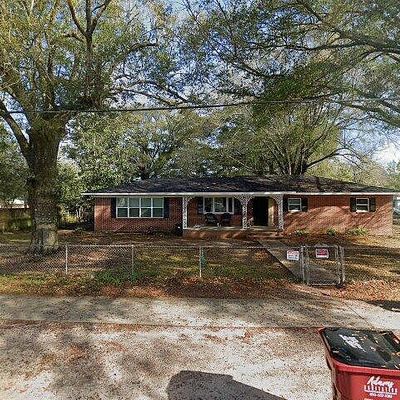 413 Long Dr, Crestview, FL 32539