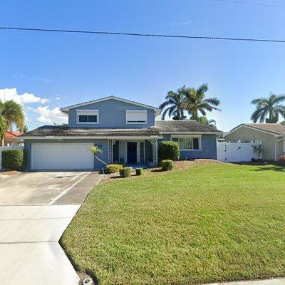 525 Johns Pass Ave, Madeira Beach, FL 33708