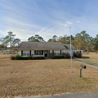 5387 Smith St, Graceville, FL 32440