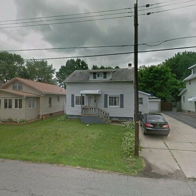 560 Flora Ave, Akron, OH 44314