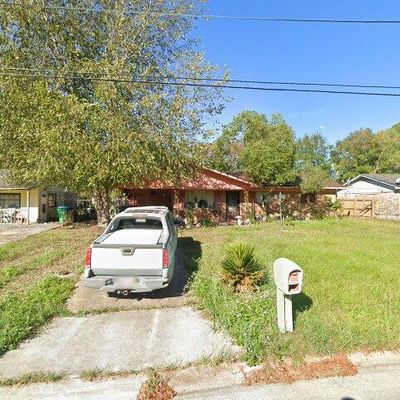 5626 Rose Dr, Moss Point, MS 39563