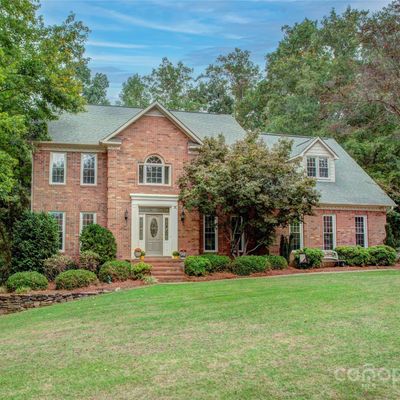 5752 Windward Ct Nw, Concord, NC 28027