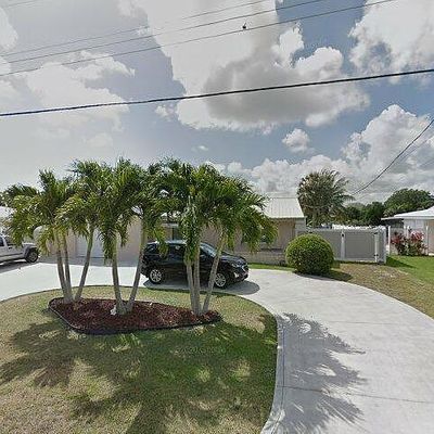 667 Se Calmoso Dr, Port Saint Lucie, FL 34983