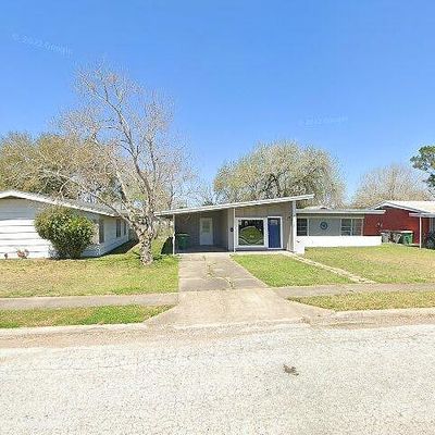 708 Morninglory Ln, Victoria, TX 77904