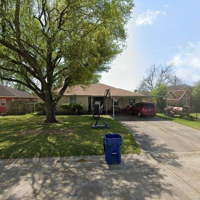 7309 Mockingbird Ln, Texas City, TX 77591