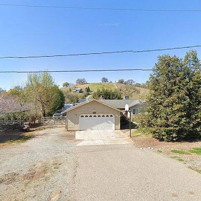 7454 Baldwin St, Valley Springs, CA 95252