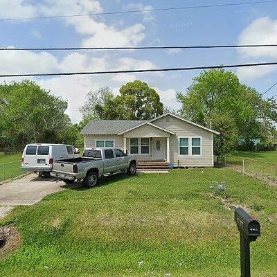 6102 Anderson St, Texas City, TX 77591