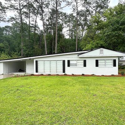 615 S Forrest Ave, Adel, GA 31620