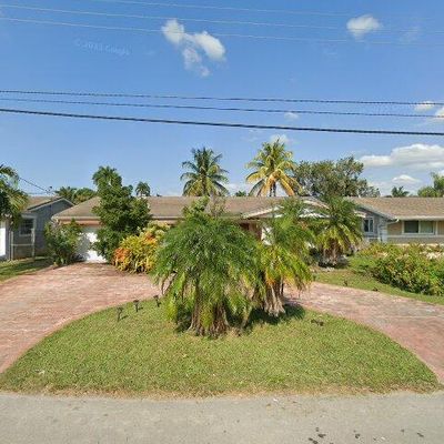 6617 Emerald Lake Dr, Miramar, FL 33023