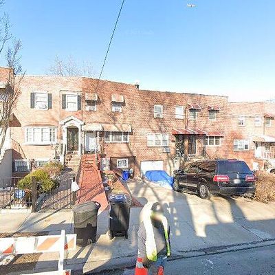 1015 E 230 Th St, Bronx, NY 10466