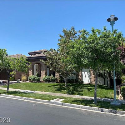 10936 Willow Heights Dr, Las Vegas, NV 89135