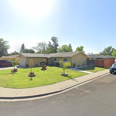 1324 Woodside Dr, Modesto, CA 95355