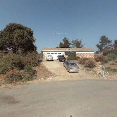 15705 Charter Oak Blvd, Salinas, CA 93907