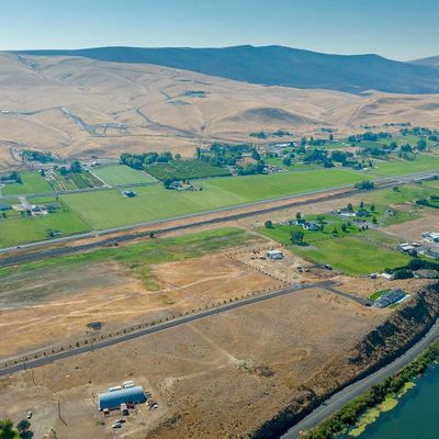 16077 W 1620 Pr Sw, Prosser, WA 99350