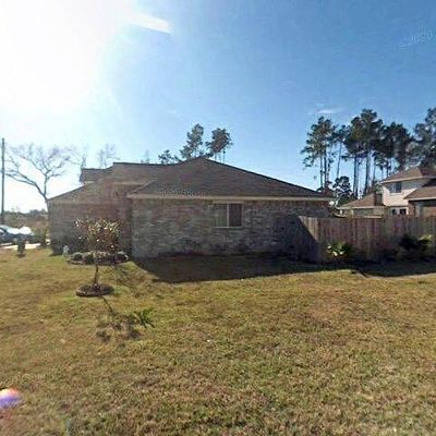 16790 N Bob White Dr, Conroe, TX 77385