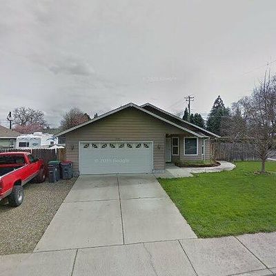 1382 Greentree Way, Central Point, OR 97502