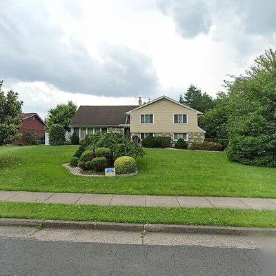 14 Mcfadden Dr, Huntingdon Valley, PA 19006