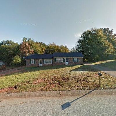 14 Wedgefield Dr, Boiling Springs, SC 29316