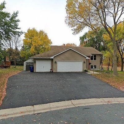 1432 Hunter Sq, Waconia, MN 55387