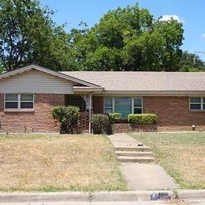 150 Revere Dr, Fort Worth, TX 76134