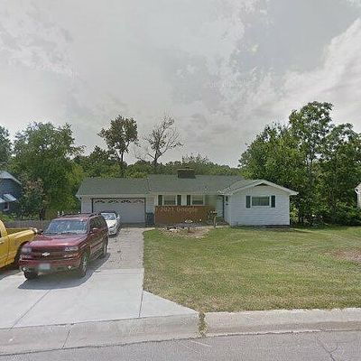 201 Nw 67 Th St, Kansas City, MO 64118