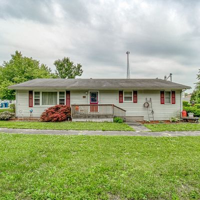 202 E North St, Colfax, IL 61728