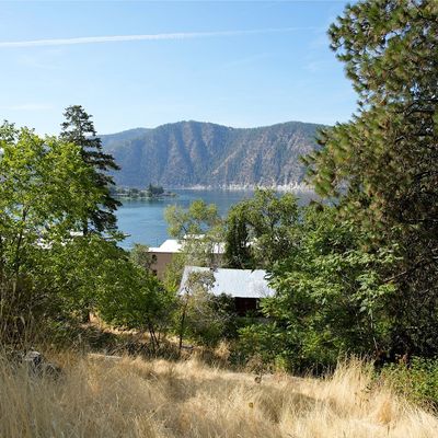 210 Boetzkes Ave, Manson, WA 98831