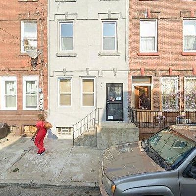 1753 N 27 Th St, Philadelphia, PA 19121