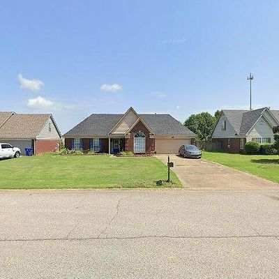 1784 Thomas St, Horn Lake, MS 38637